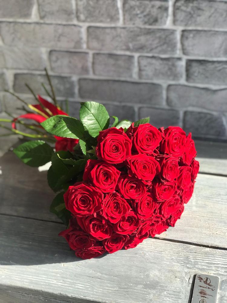 Букет Красные розы Фридом в Казгулаке