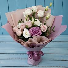 Букет цветов из:  Розы и Лизиантусы в Казгулаке