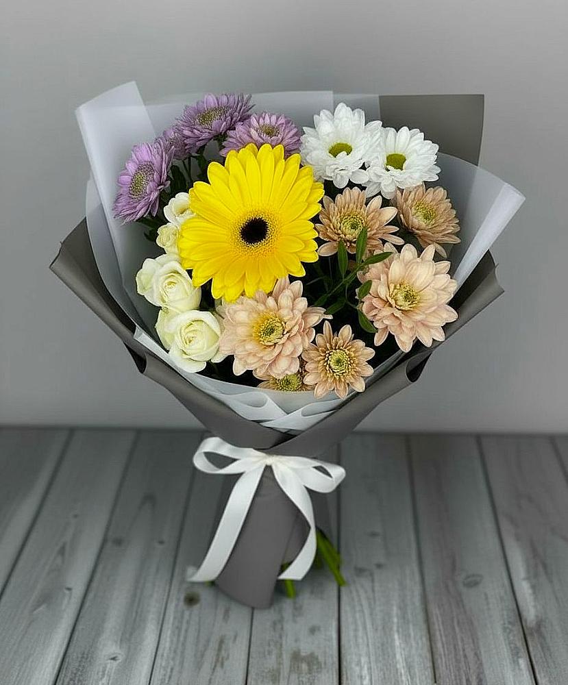 Букет цветов из: Розы, Герберы и Хризантемы в Казгулаке