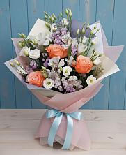 Букет цветов из:  Лизиантусы, Розы, Альстромерии и Гипсофила в Казгулаке