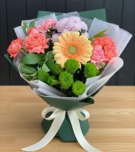 Букет цветов из:  Гвоздики, Розы, Герберы и Хризантемы в Казгулаке