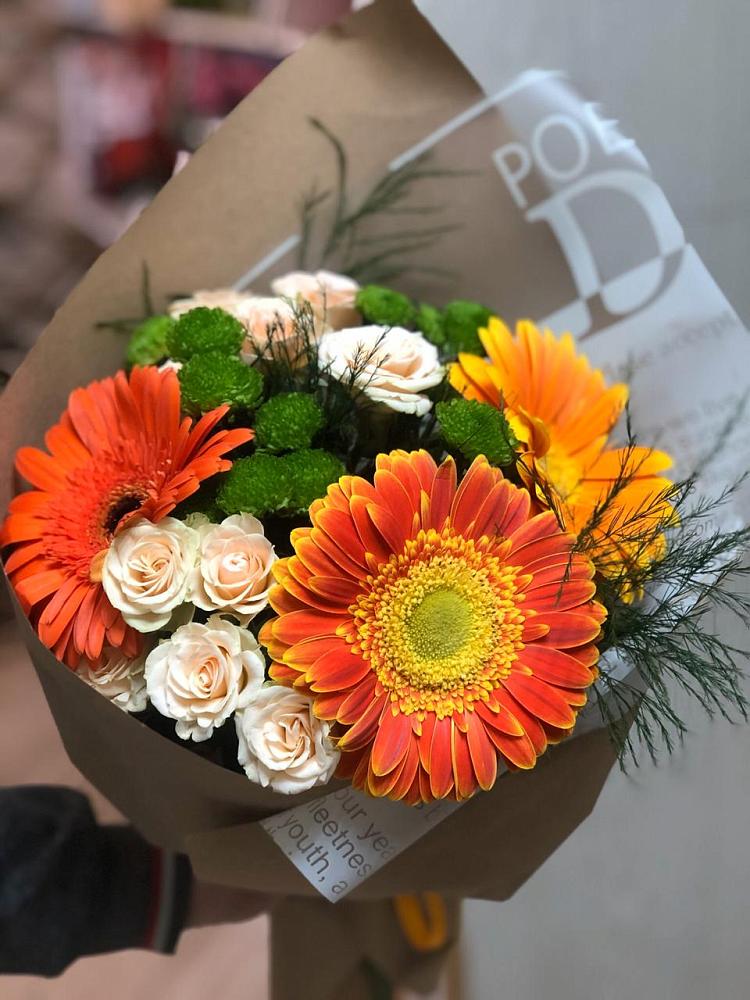 Букет цветов из: Герберы, Хризантемы и Розы в Казгулаке