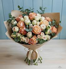 Букет цветов из:  Альстромерии и Розы в Казгулаке